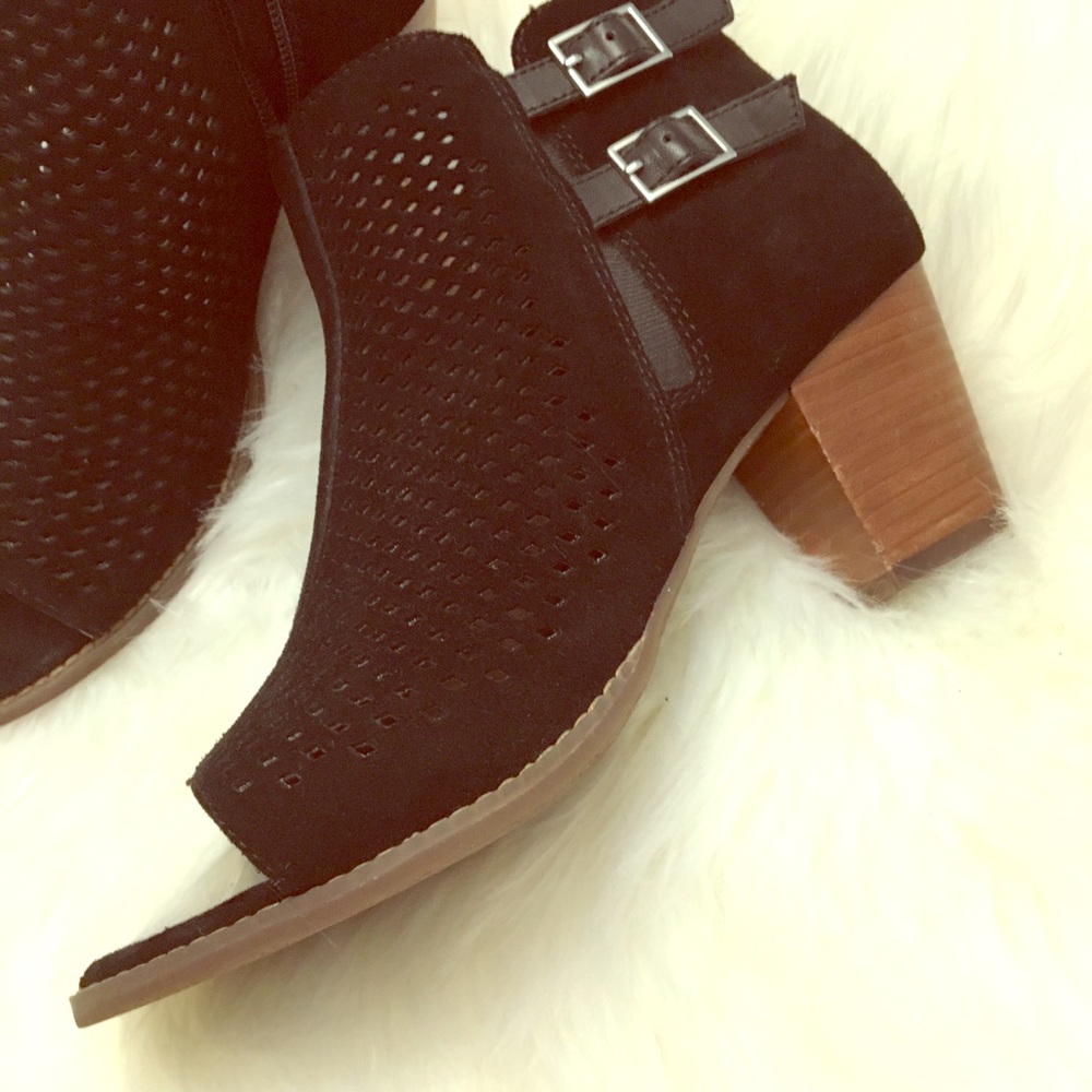 Vionic Open Toe Bootie